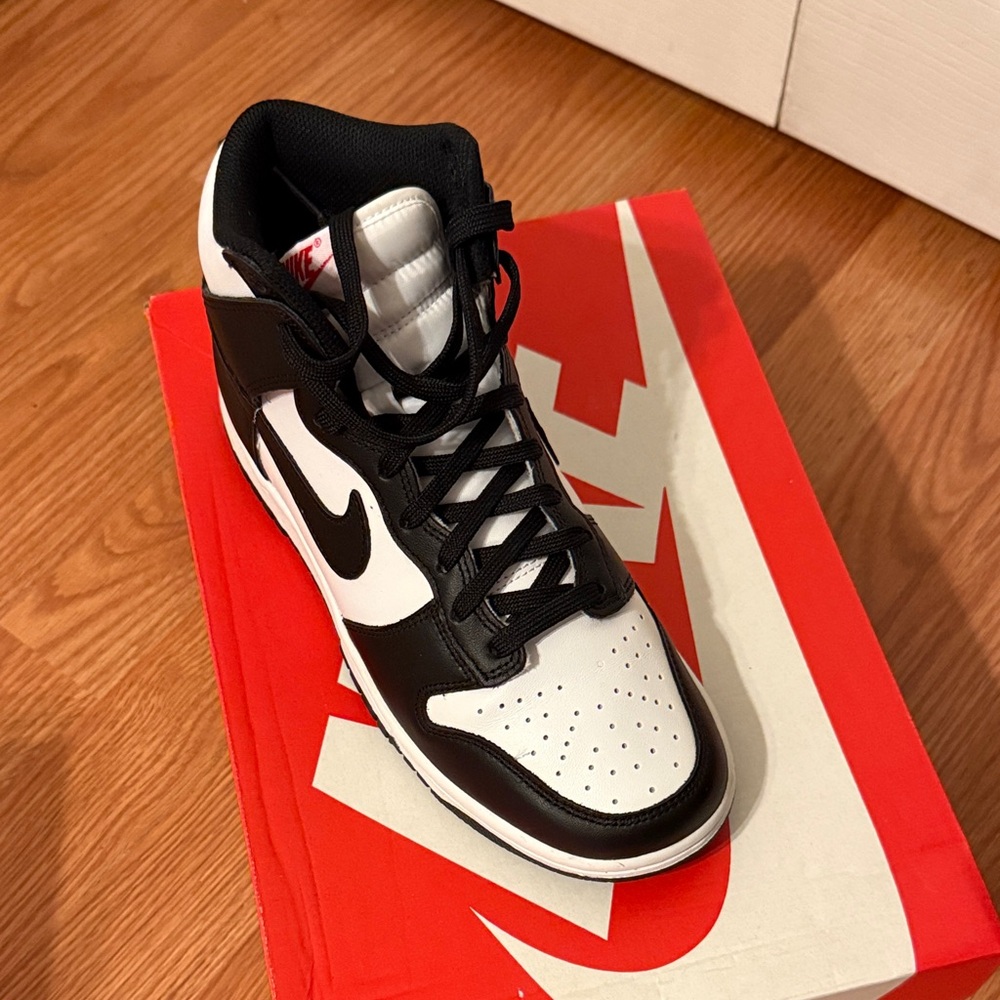 Nike High-Top Sneakers in Black and White